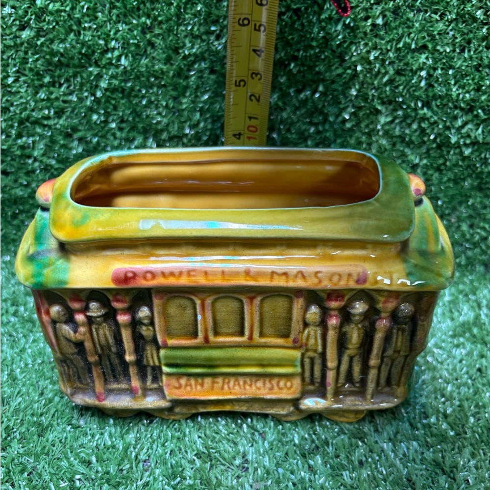 Vintage planter. San Francisco Powell Mason cable car SNCO Imports in Japan.